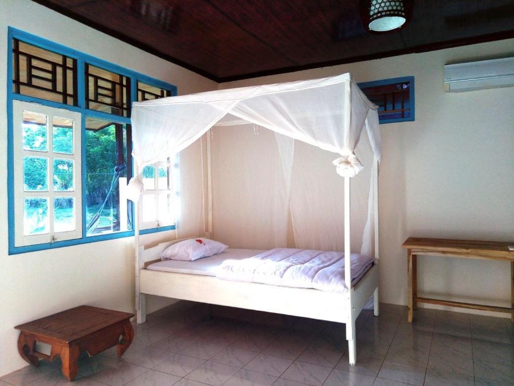 Lakey Beach Inn hotel Huu Exterior foto